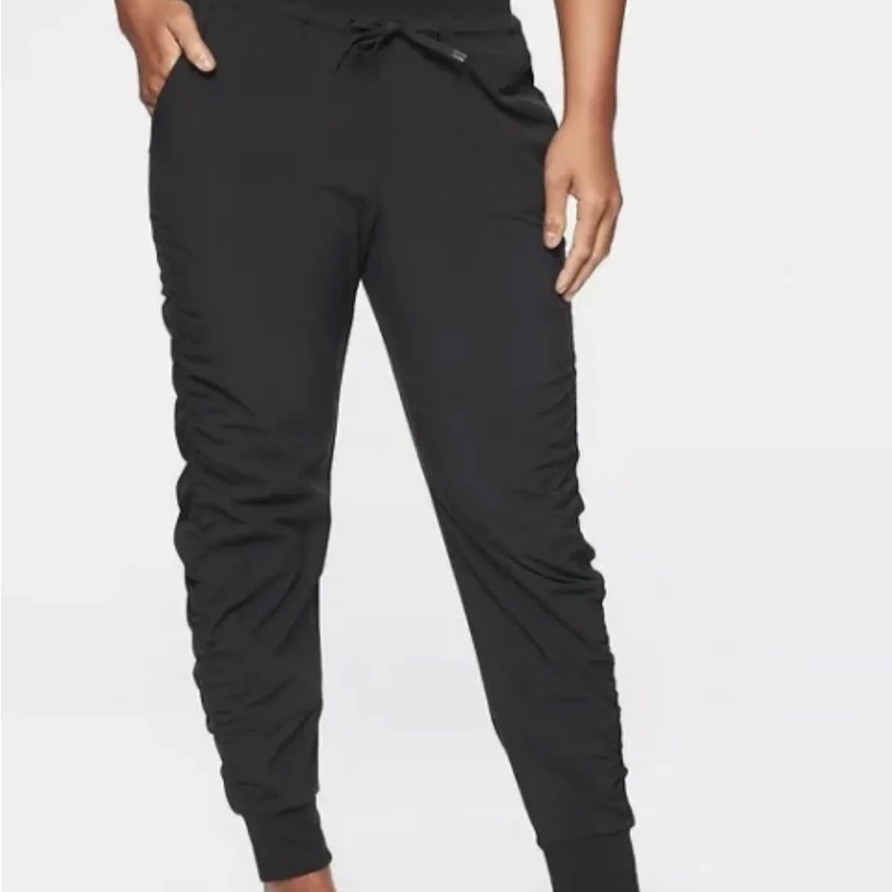 NWOT athleta attitude pant 10